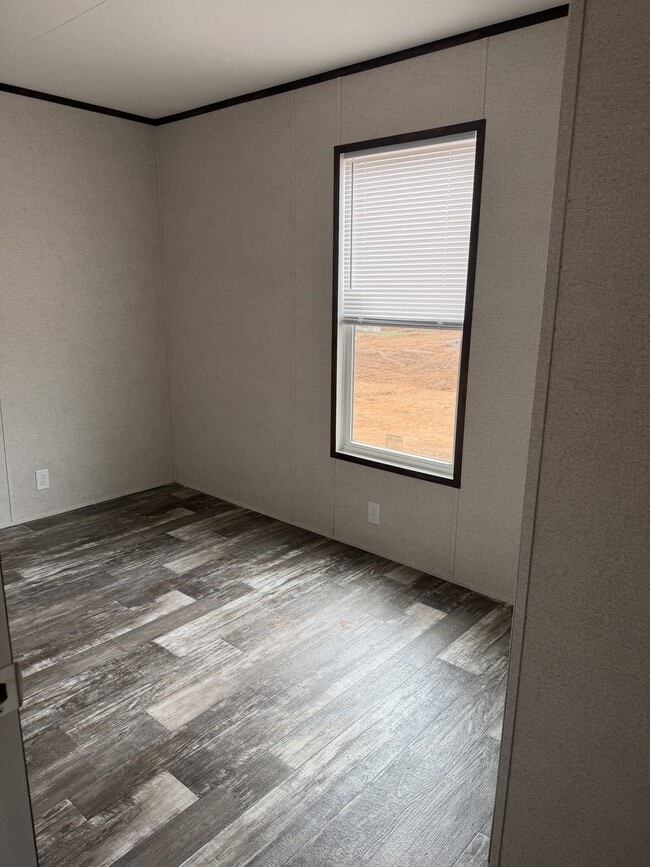 Photo - 404 Parker St