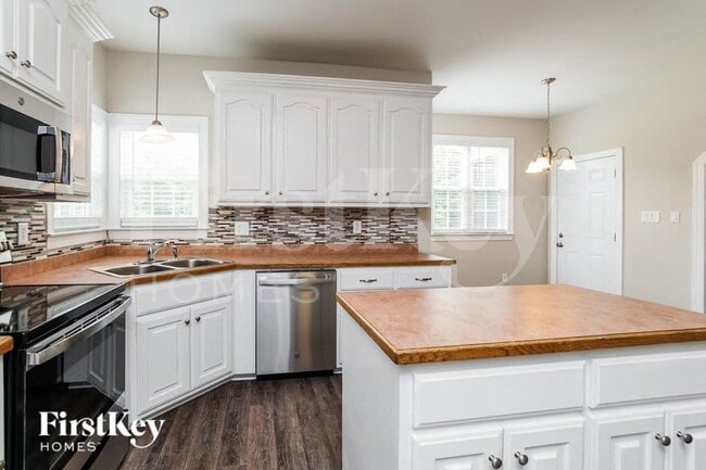 Photo - 414 Winfred Dr