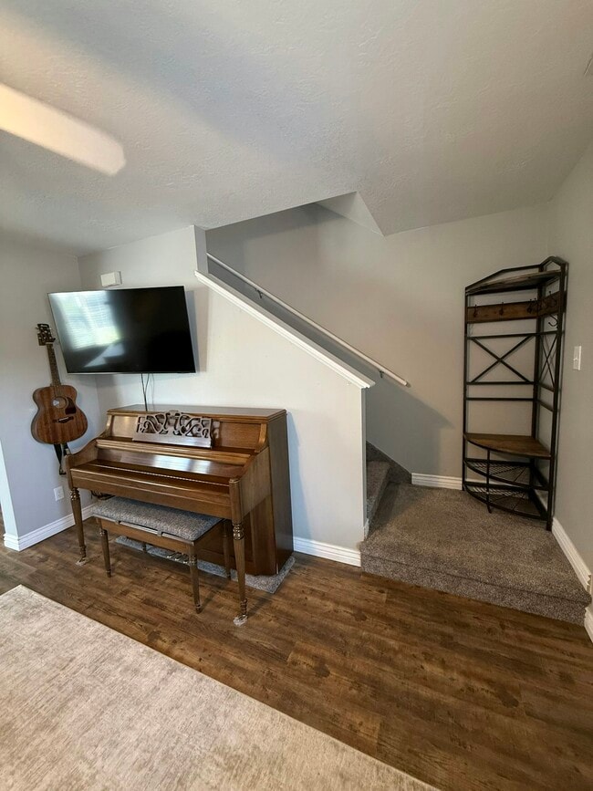 1763 N 425 W
