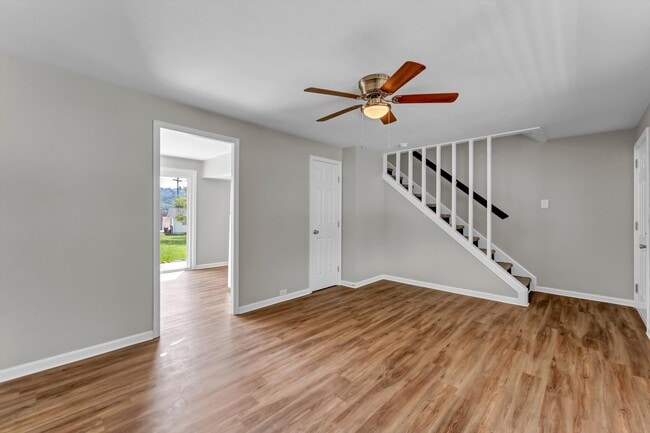 2x1 Living Room