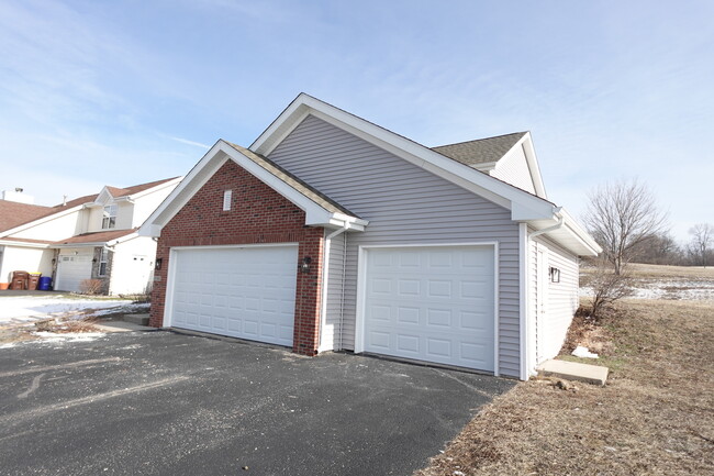 Photo - 2140 Maxine Ln