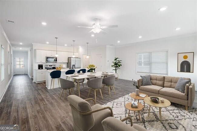 Photo - 4067 Hillmont Ln