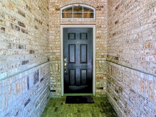 Building Photo - 8376 Davis Dr