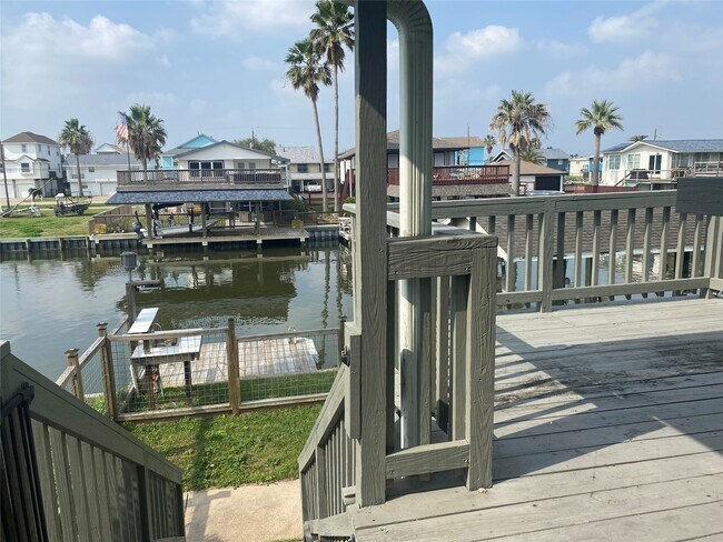 Photo - 181 Barracuda St