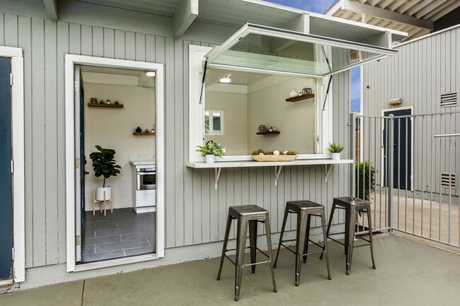 Outdoor Bar Seats