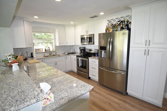 Photo - 1620 Lake Downey Dr