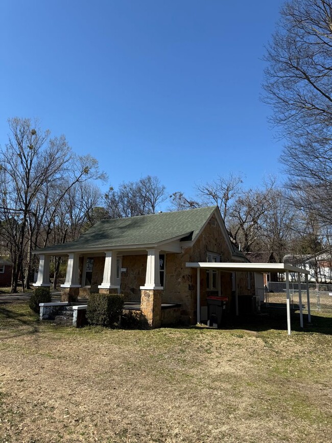 Photo - 1903 Alma Blvd House