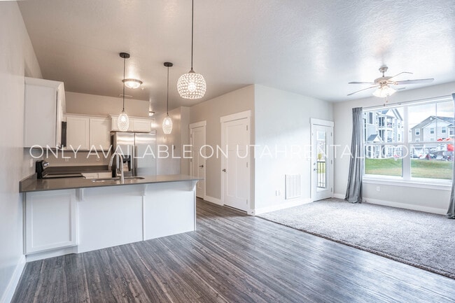 Photo - 71 W Silver Springs Dr