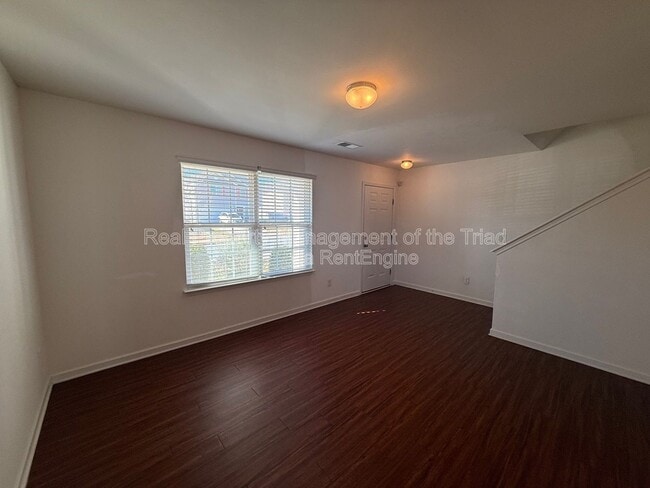 Photo - 1907 Northrop Dr