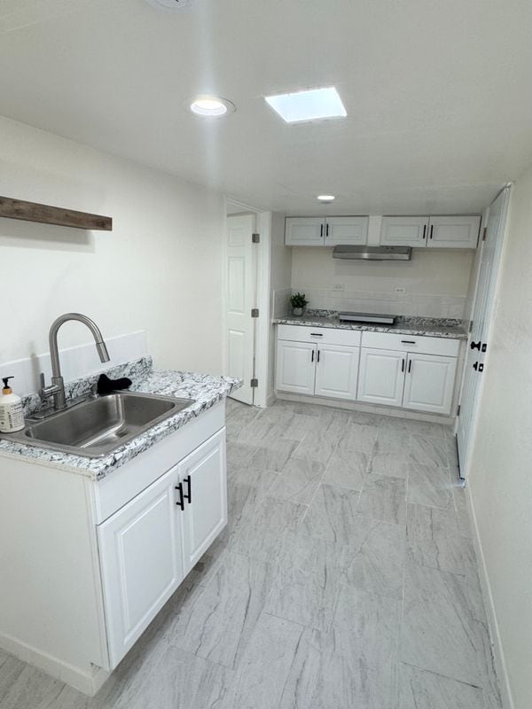Building Photo - 2624 Live Oak St Rental