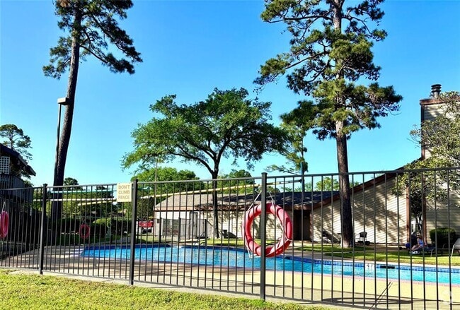 Building Photo - 12900 Walden Rd Unit 417D Rental