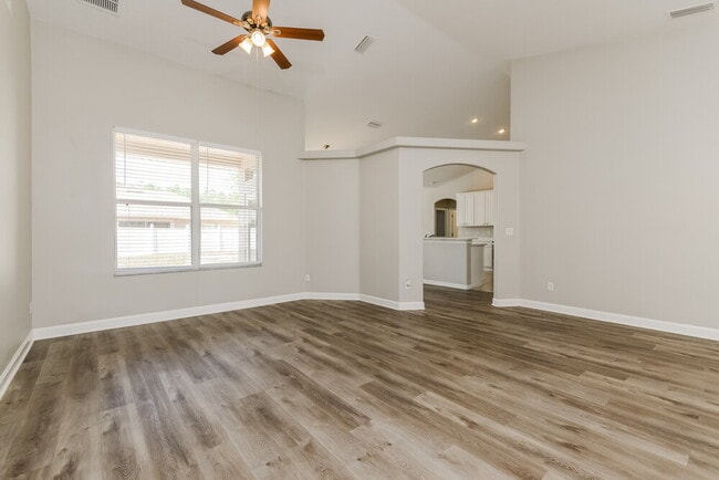 Photo - 2882 Southern Pines Loop