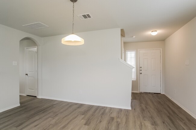 Photo - 305 Shelby Meadow Dr