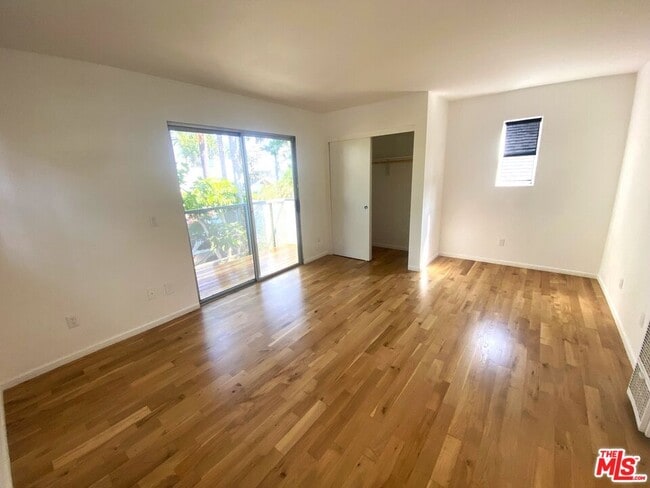 Photo - 504 Altair Pl Unit B