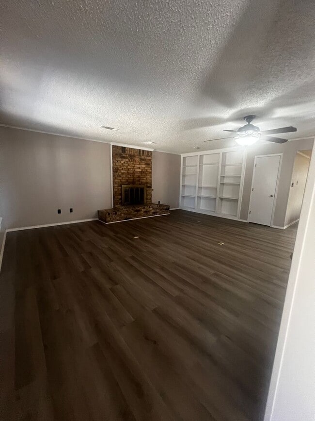 Photo - 4802 Skywood Dr