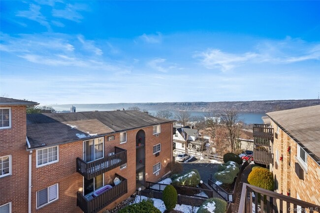 Photo - 351 N Broadway