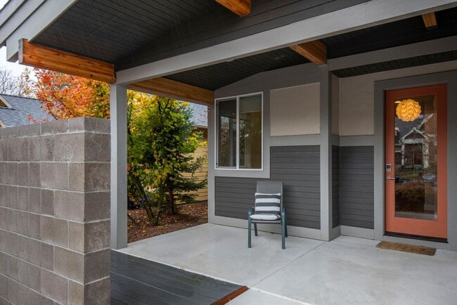 Photo - For Rent: Furnished Executive Home in Bend, OR – Prime Location!