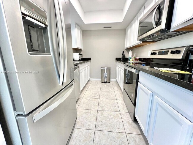 Photo - 11840 NE 19th Dr