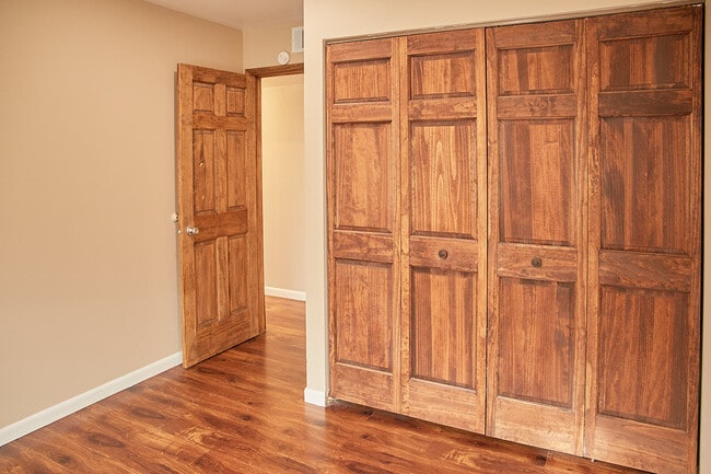 Photo - Tudor Park Apartments