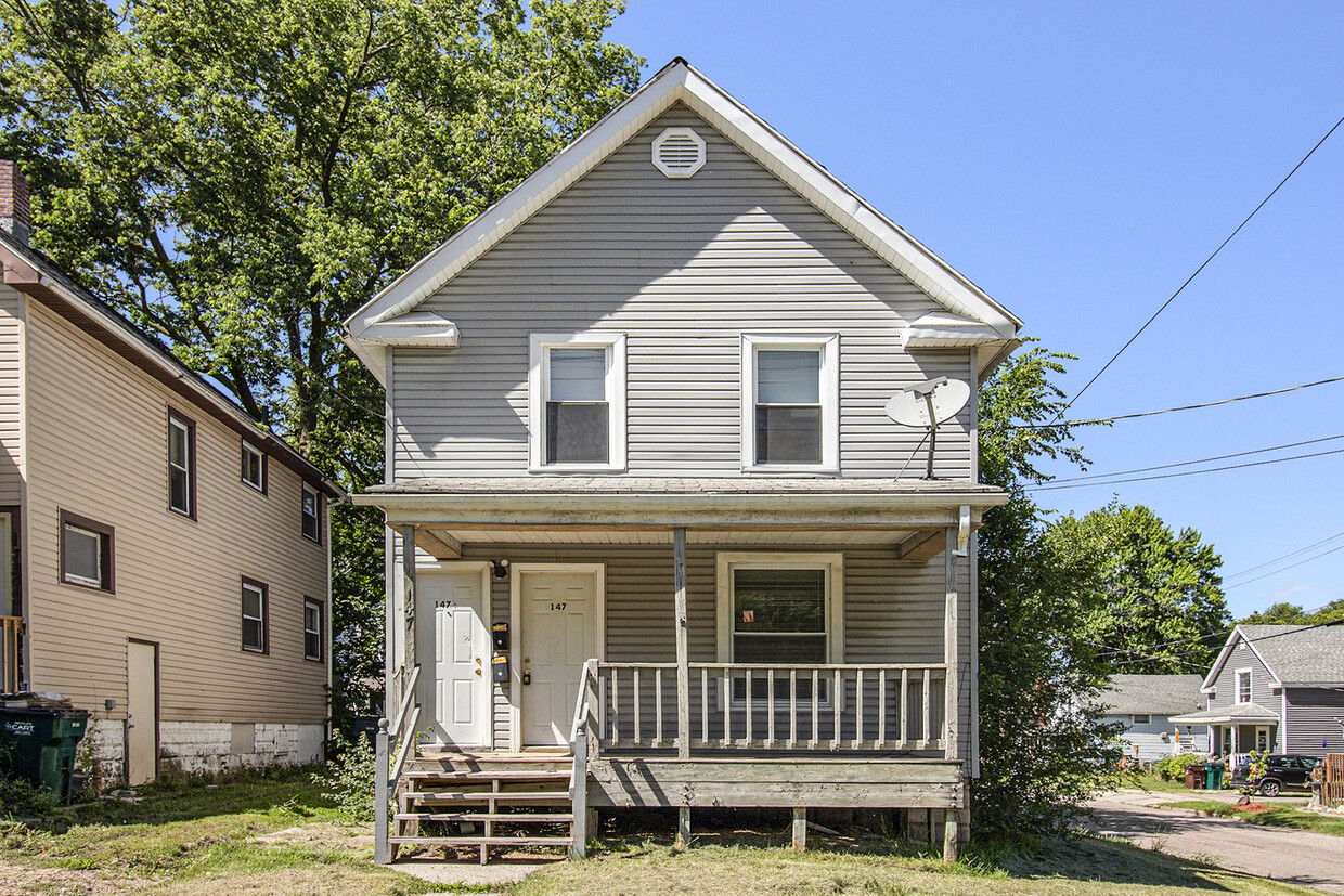 Photo - 147 Isbell St (Lansing, MI)