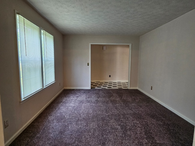 1011 Brookwood Dr