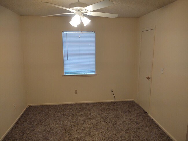 Photo - 1401 Clyde St Unidad 1401B