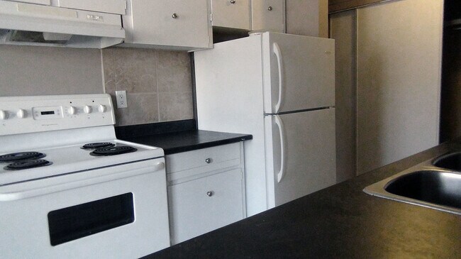 Photo - Cedarwood Arms