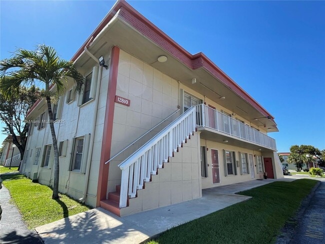 Building Photo - 12810 SW 43rd Dr Unit 115-B