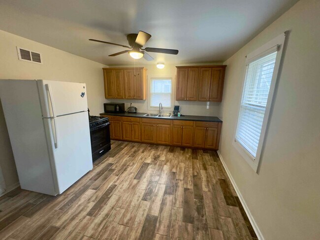 Photo - 531 Fremont Ave