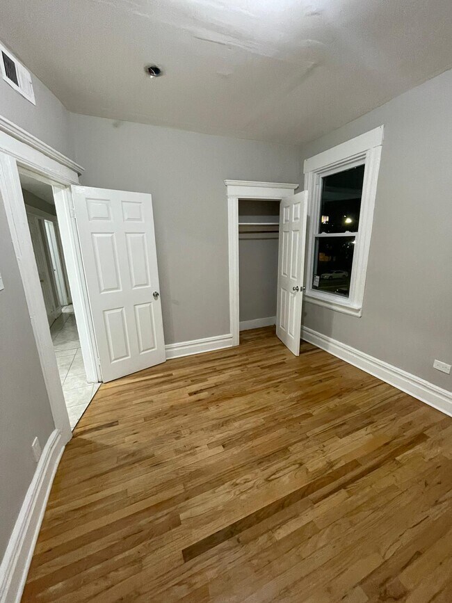 Photo - 329 Elizabeth Ave Unidad 3