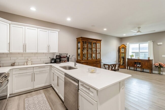 Photo - 2337 SE Sydney Ln