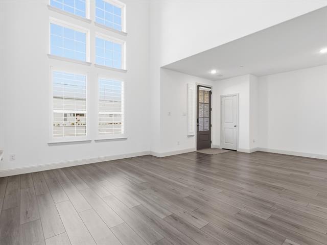 Photo - 3677 Wellesley Ave