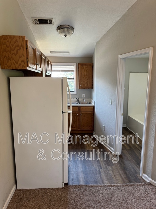 Building Photo - 1319 Autumn Ave