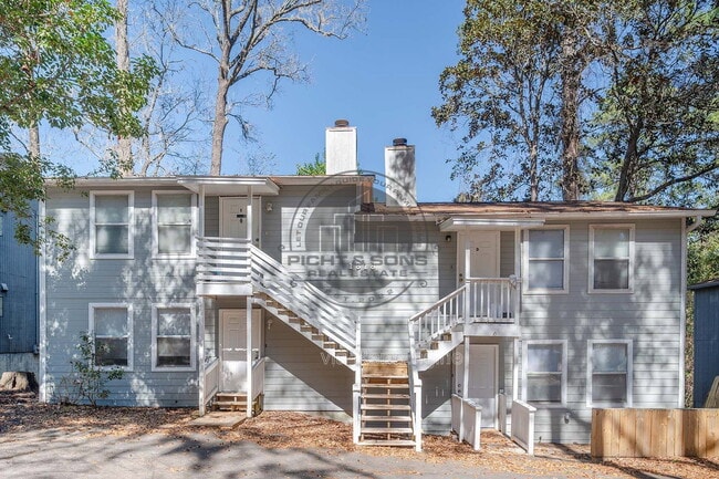 Building Photo - 1818 Sylvan Ct Unit D