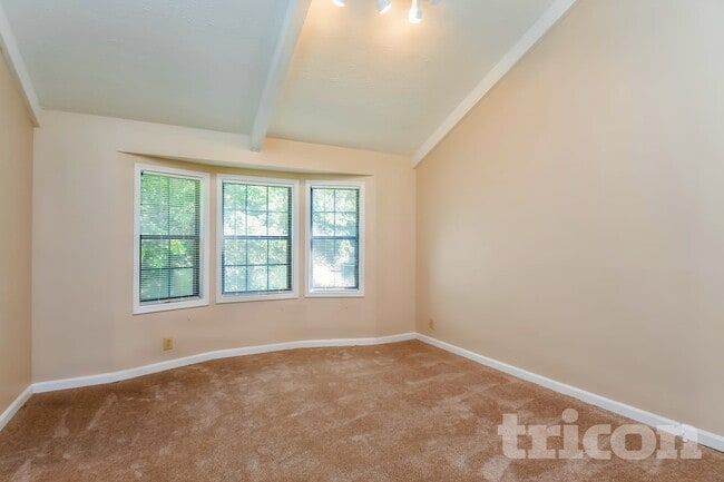 Photo - 5237 Westhill Dr NW
