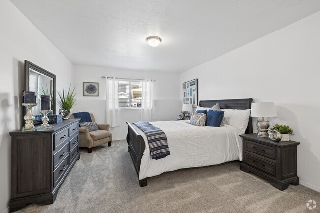 2BR, 2BA - 1,180SF - 2nd Bedroom