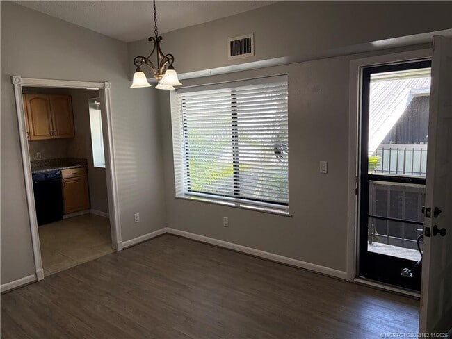 Photo - 800 NW Fork Rd Unit 10