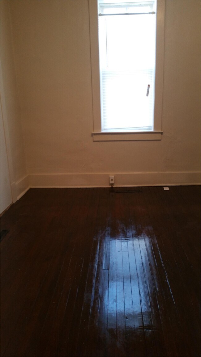 Photo - 702 N 6th St