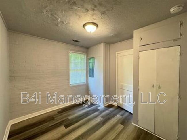 Photo - 2609 Avalon Rd