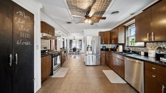 Photo - 5111 Ashwood Dr Unidad Main House