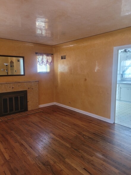625 E Floyd Ave