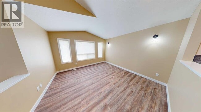 Photo - 7418 A-7114 114 St