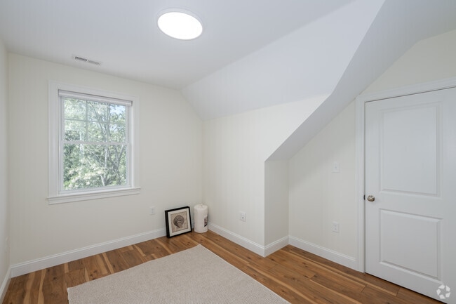 2BR, 1BA - 767SF - Second Bedroom