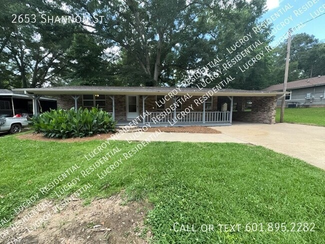 Photo - 2653 Shannon St House