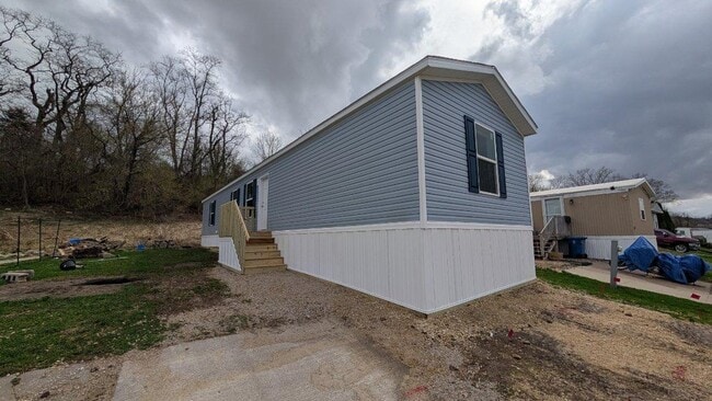 Building Photo - 15462 Lewis Rd