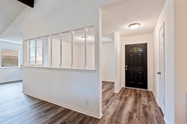 Photo - 2906 Heatherwood Dr