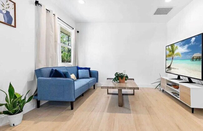 Photo - 15127 Mellen Ln