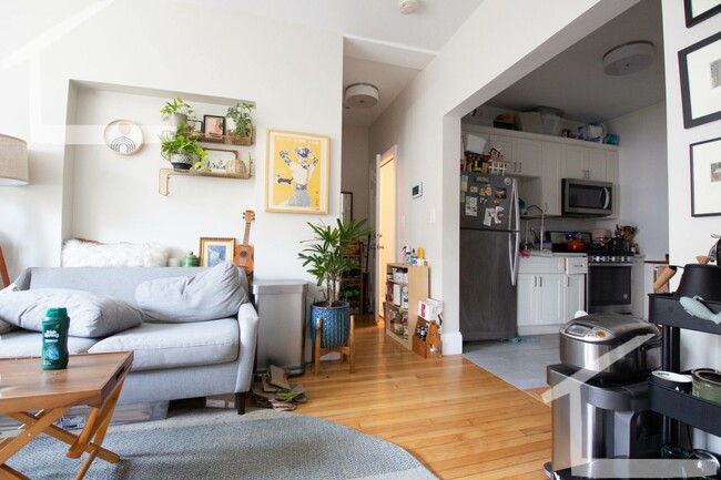 Building Photo - Gorgeous Allston 2-Bed Rental
