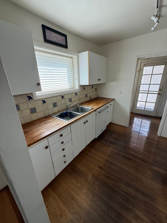 Photo - 11636 Valley Spring Ln