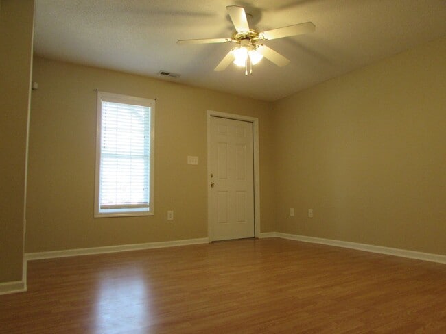 Photo - Bright 1 Bed/1 Bath Condo - Main Level - O...